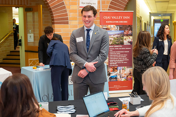 DU-Career-Fair-2026-154