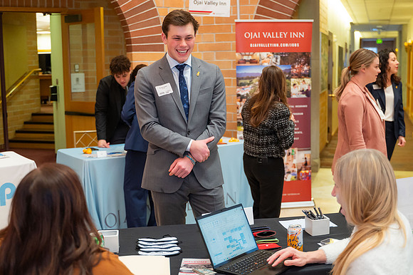 DU-Career-Fair-2026-153